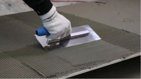 昆明瓷磚膠廠家建議您，巖板顏值高，但是用普通的瓷磚膠鋪貼可不行