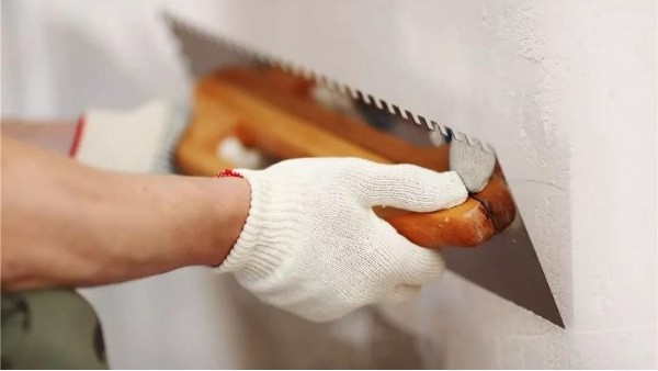 昆明膩?zhàn)臃蹚S家提醒您， 陰雨天氣，膩?zhàn)臃凼┕ぬ貏e要注意！